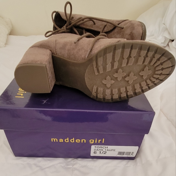 Madden girl lace up bootie - Picture 2 of 5